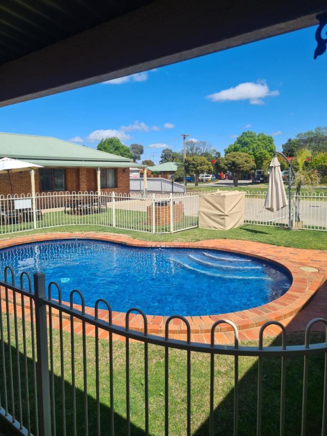 Regency Court Motel Cobram Buitenkant foto