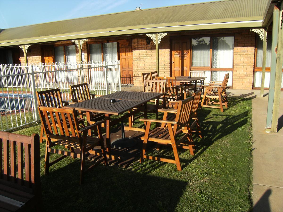 Regency Court Motel Cobram Buitenkant foto